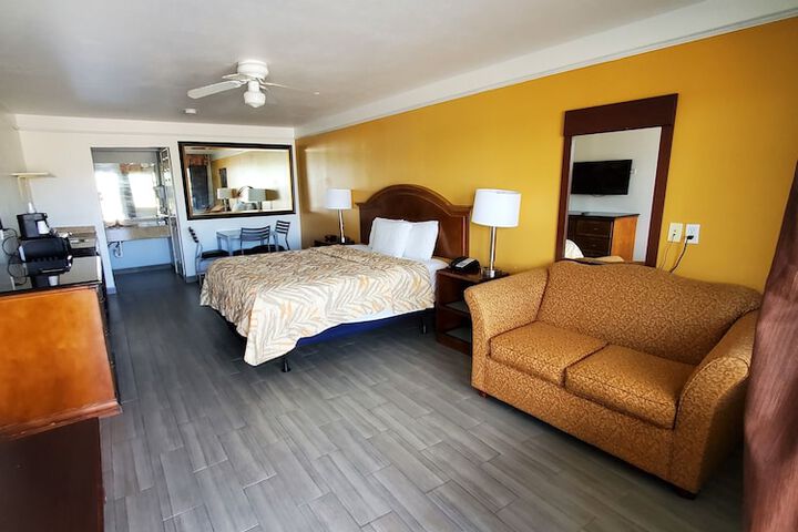 Room 44 of 59