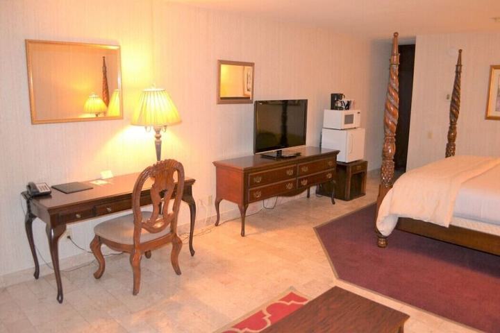 Room 9 of 23