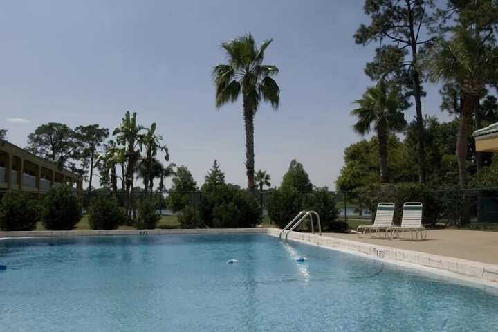 Pool 4 of 49