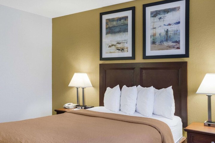 Quality Inn Oacoma - Chamberlain