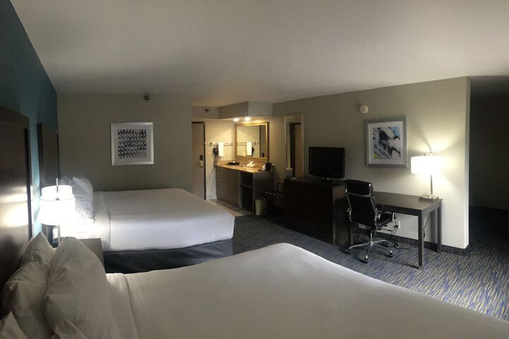 Room 21 of 36