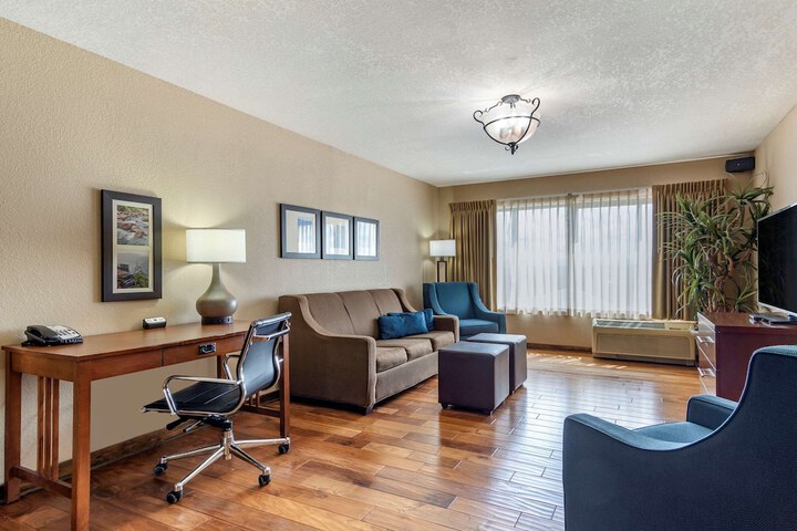 Comfort Inn & Suites Blue Ridge