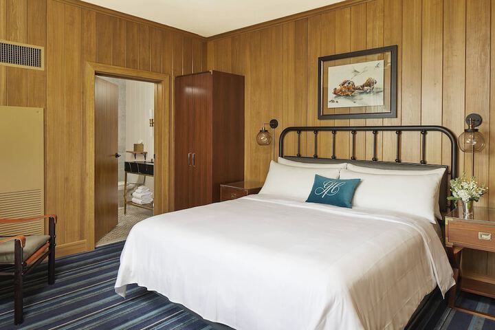 Room 90 of 153