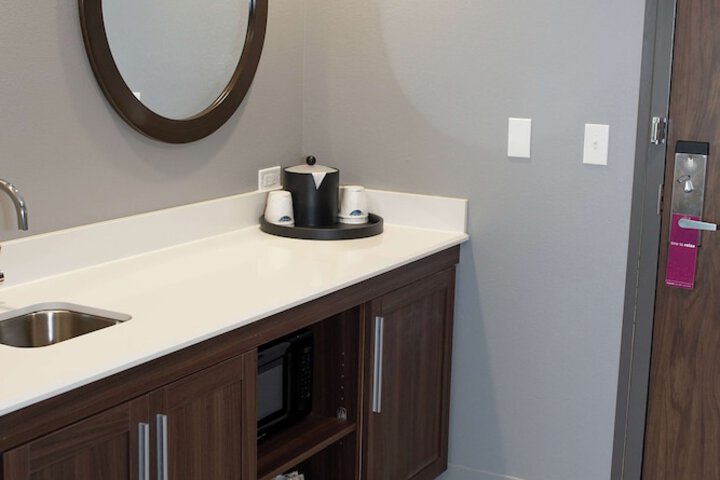 Hampton Inn & Suites Dundee