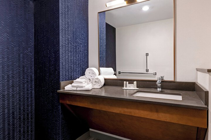 Room 25 of 54