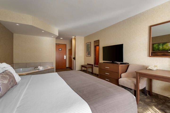 Room 25 of 53