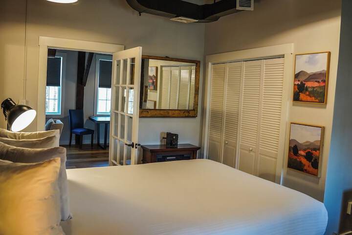 Old Mill Inn