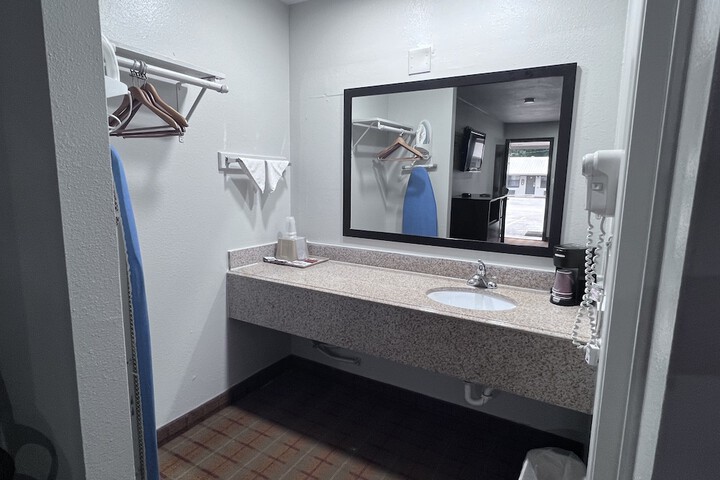 Economy inn