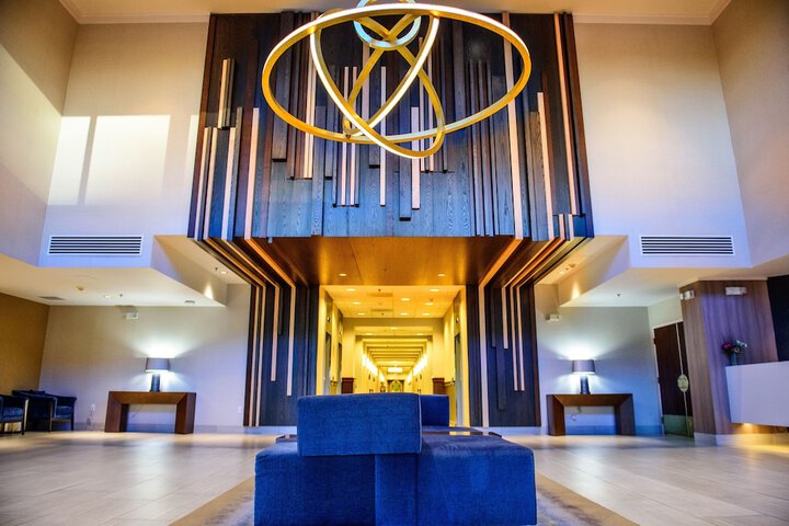 Hotel 2 of 139