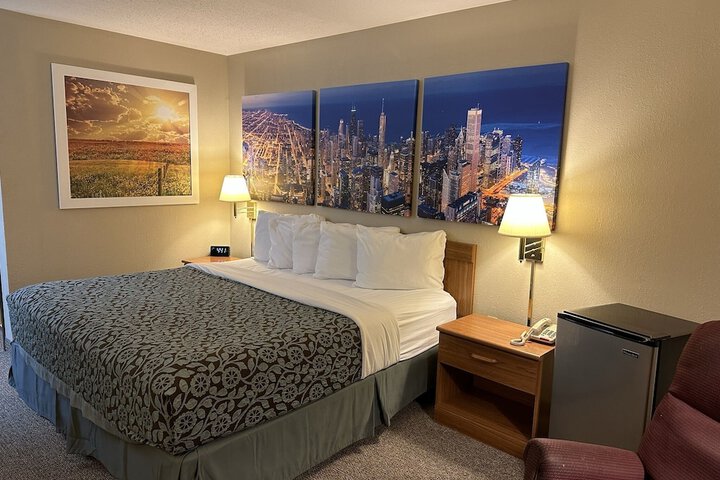 Room 27 of 33