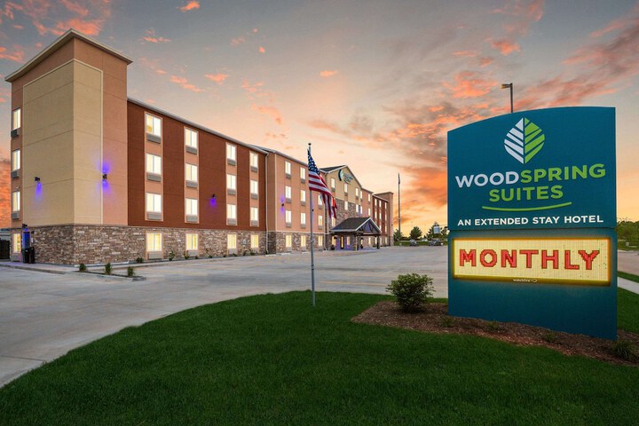 Hotel 2 of 40