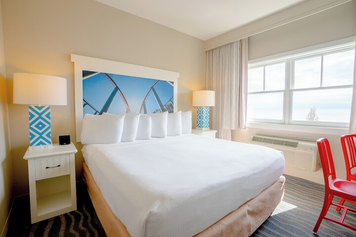 Cedar Points Hotel Breakers