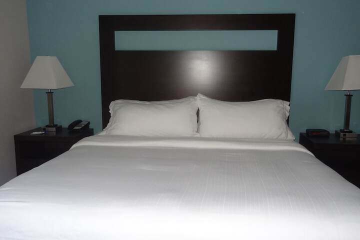 Room 13 of 48