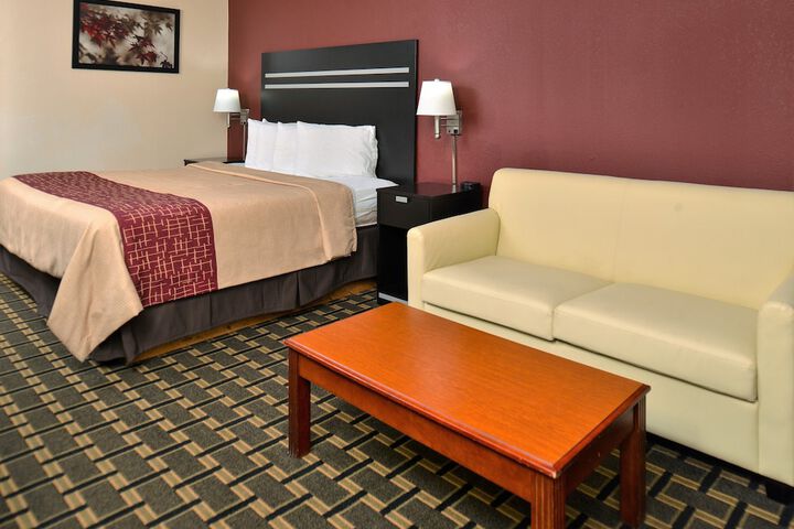 Red Roof Inn Cartersville–Emerson / LakePoint North