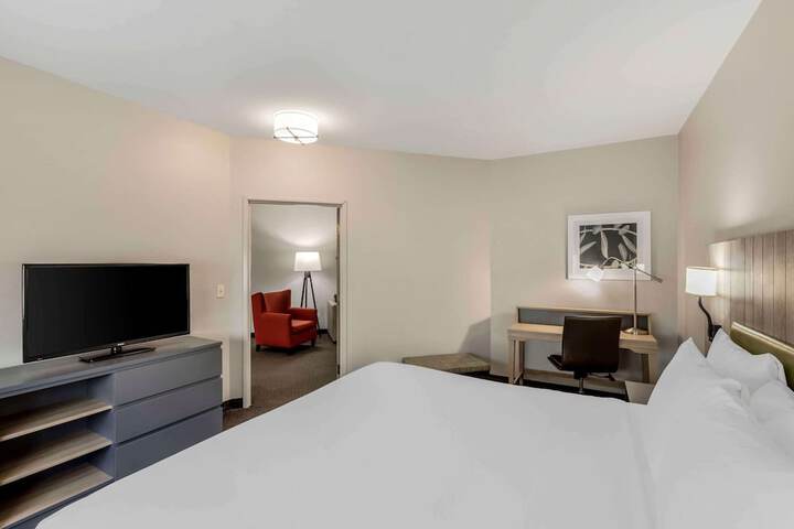 Room 18 of 37