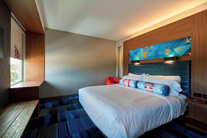 Aloft by Marriott Cleveland Airport