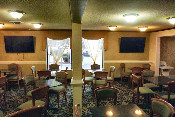 Business Center 31 of 31