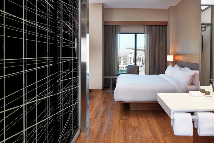 AC Hotel by Marriott Minneapolis Downtown