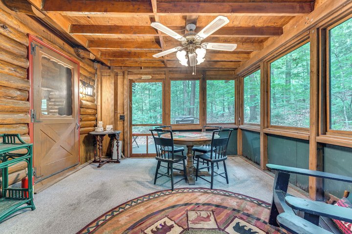 Lake & Beach Access at Lake Luzerne Cabin!