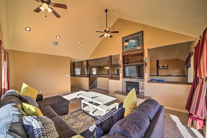 Waterfront Lake Eufaula Home: Multi-level Balcony