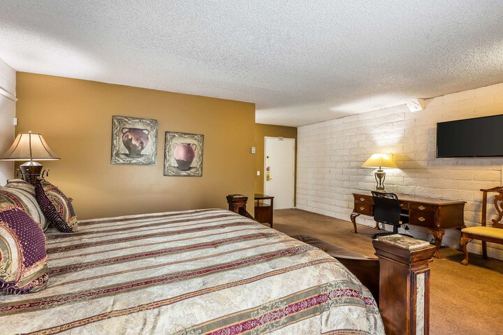 Room 18 of 45