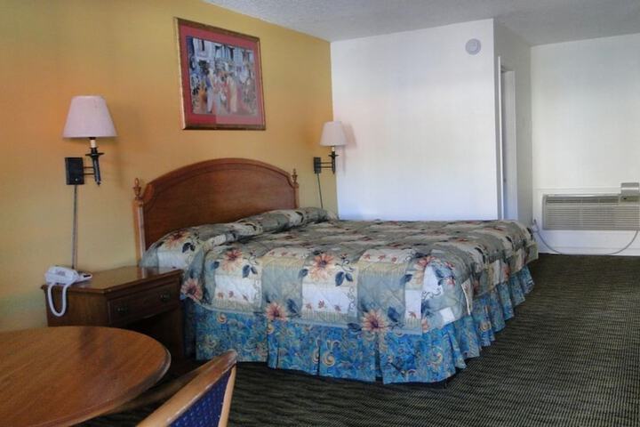 Room 40 of 52