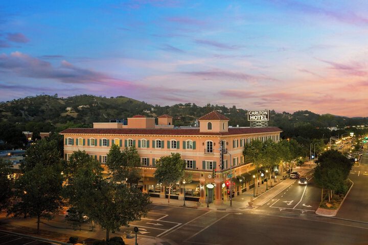 The Carlton Hotel Atascadero – Paso Robles, a Tribute Portfolio Hotel