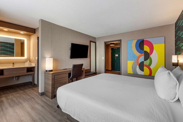 Room 23 of 46