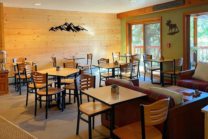 Snowed Inn