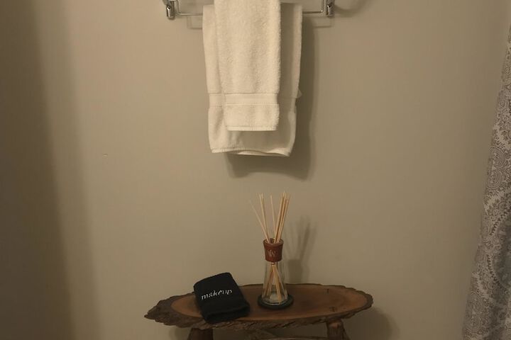 Room 53 of 126