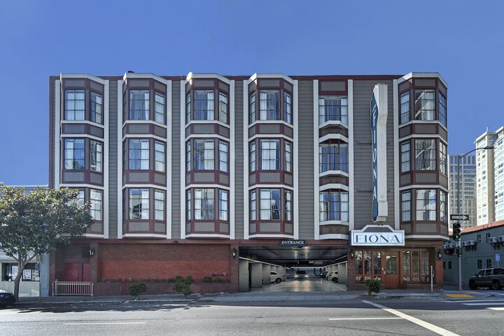 Hotel 3 of 34