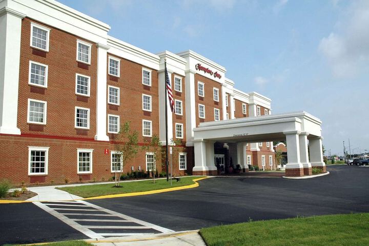 Hotel 4 of 50