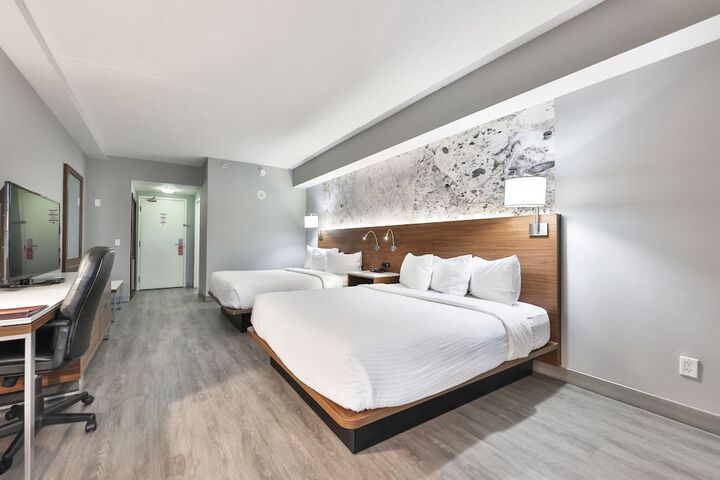Room 33 of 41