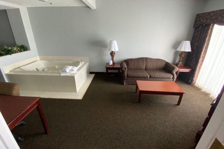 Room 18 of 46