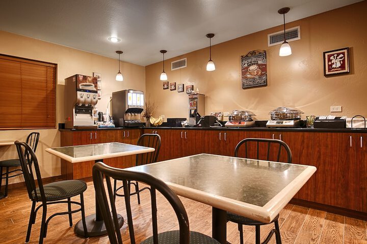 Quality Inn Three Rivers