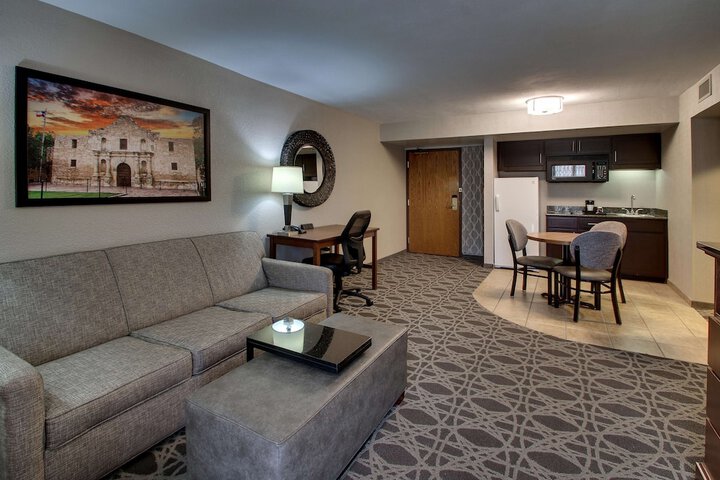 Room 14 of 63