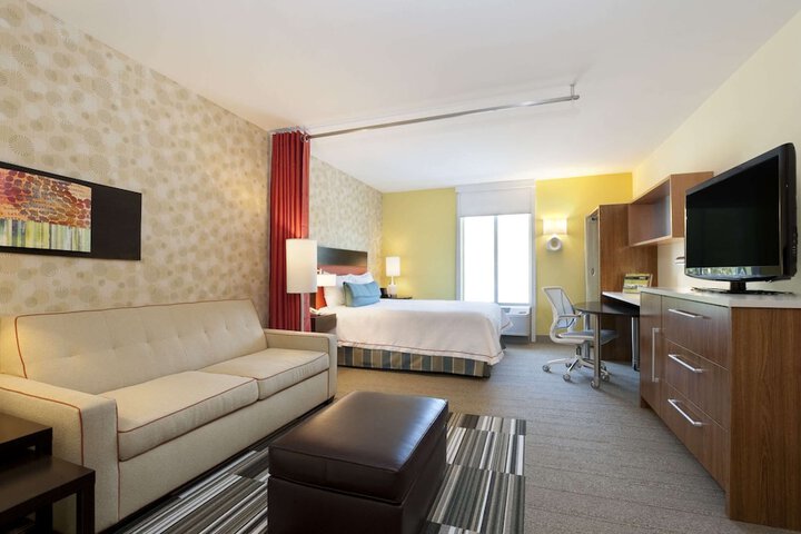 Room 12 of 28