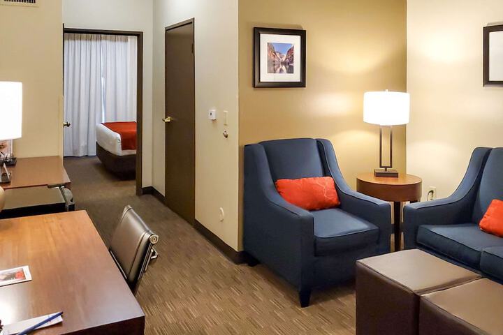 Room 53 of 112
