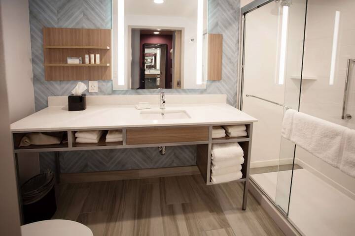 Room 15 of 31