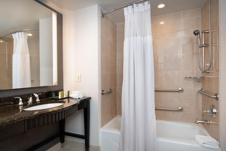 Hilton Baltimore Inner Harbor