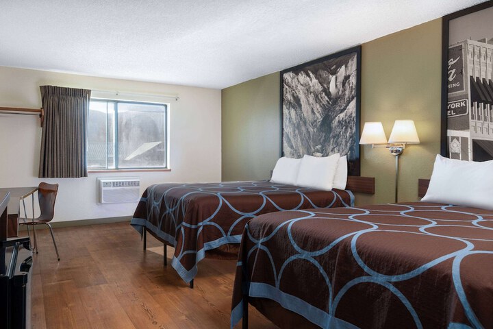 Room 20 of 36
