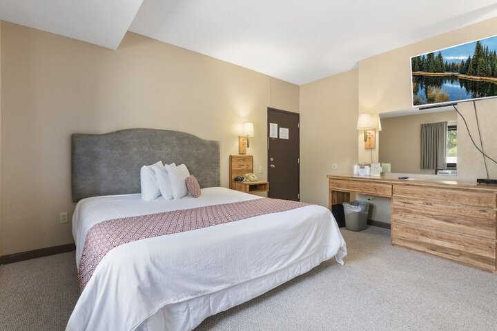 Room 15 of 15