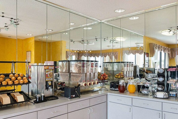 Breakfast/Coffee Service 45 of 48