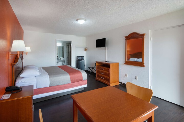 Room 21 of 26