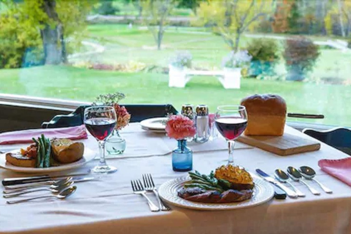 Town and Country Inn & Resort