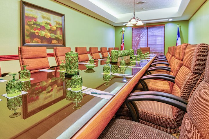 MCM Elegante Suites Abilene