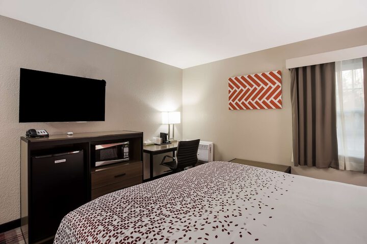 Room 16 of 33