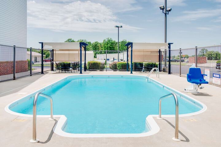 Pool 3 of 16