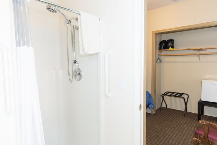 Room 44 of 94