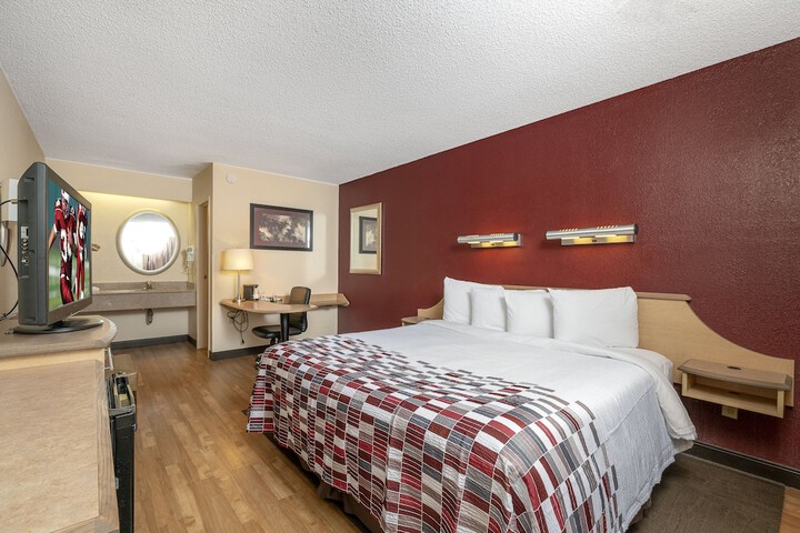Red Roof Inn Detroit - Roseville / St. Clair Shores